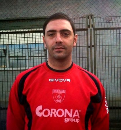 http://www.russocalcio.it/immagini/foto%20organico%202010%202011/Pennisi%20Enzo.jpg